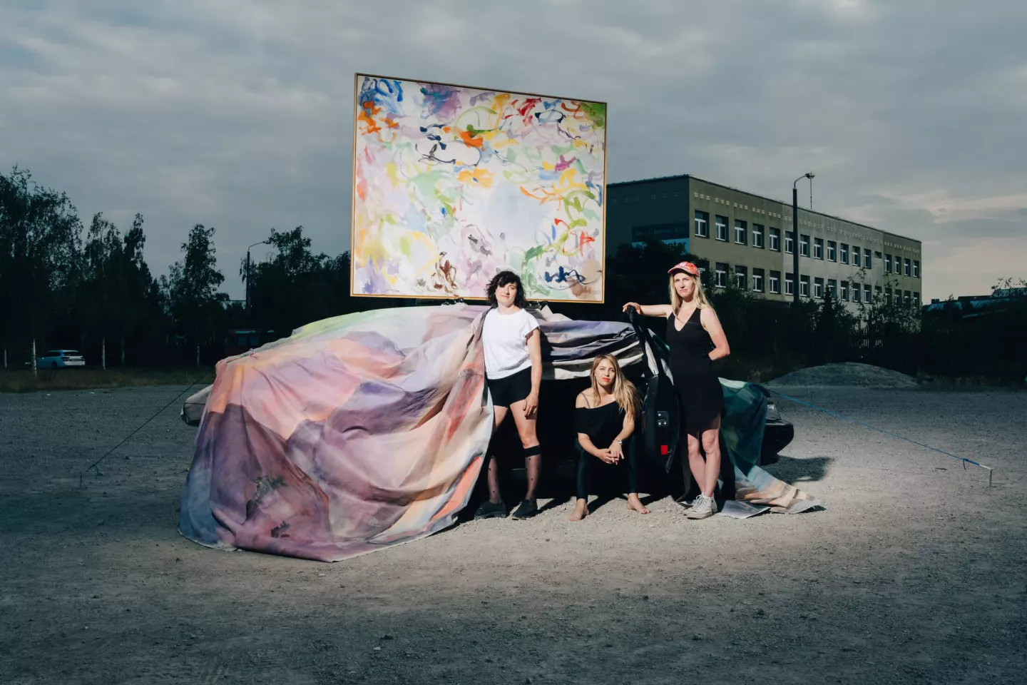Kleine Liebe, exhibition performance with Paulina Semkowicz, Winnie Seifert and Laetitia Gorsy, 2022, © Jamal Cazaré