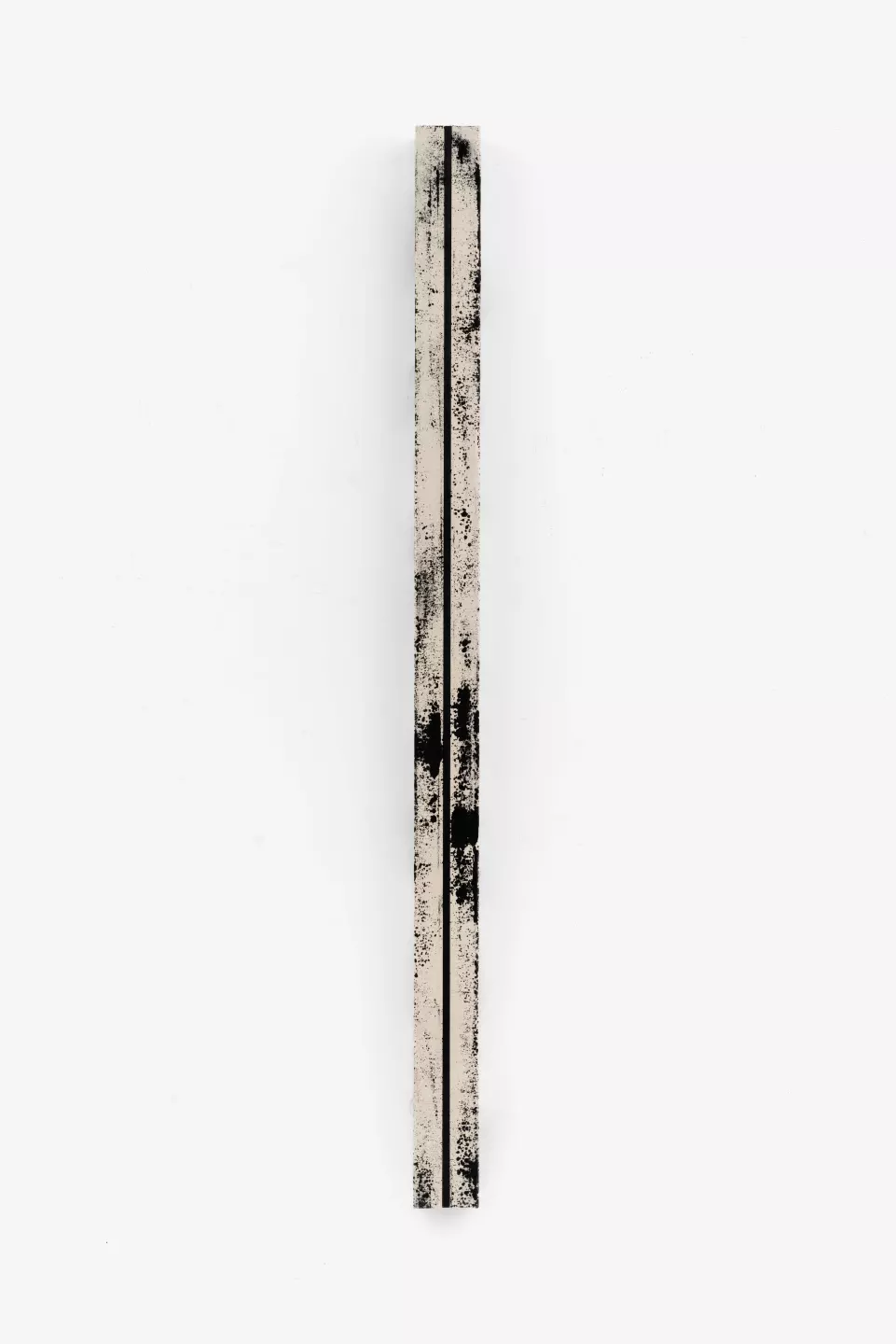 II 0171 A, 2020, oil and dust on canvas, 170 x 10 cm