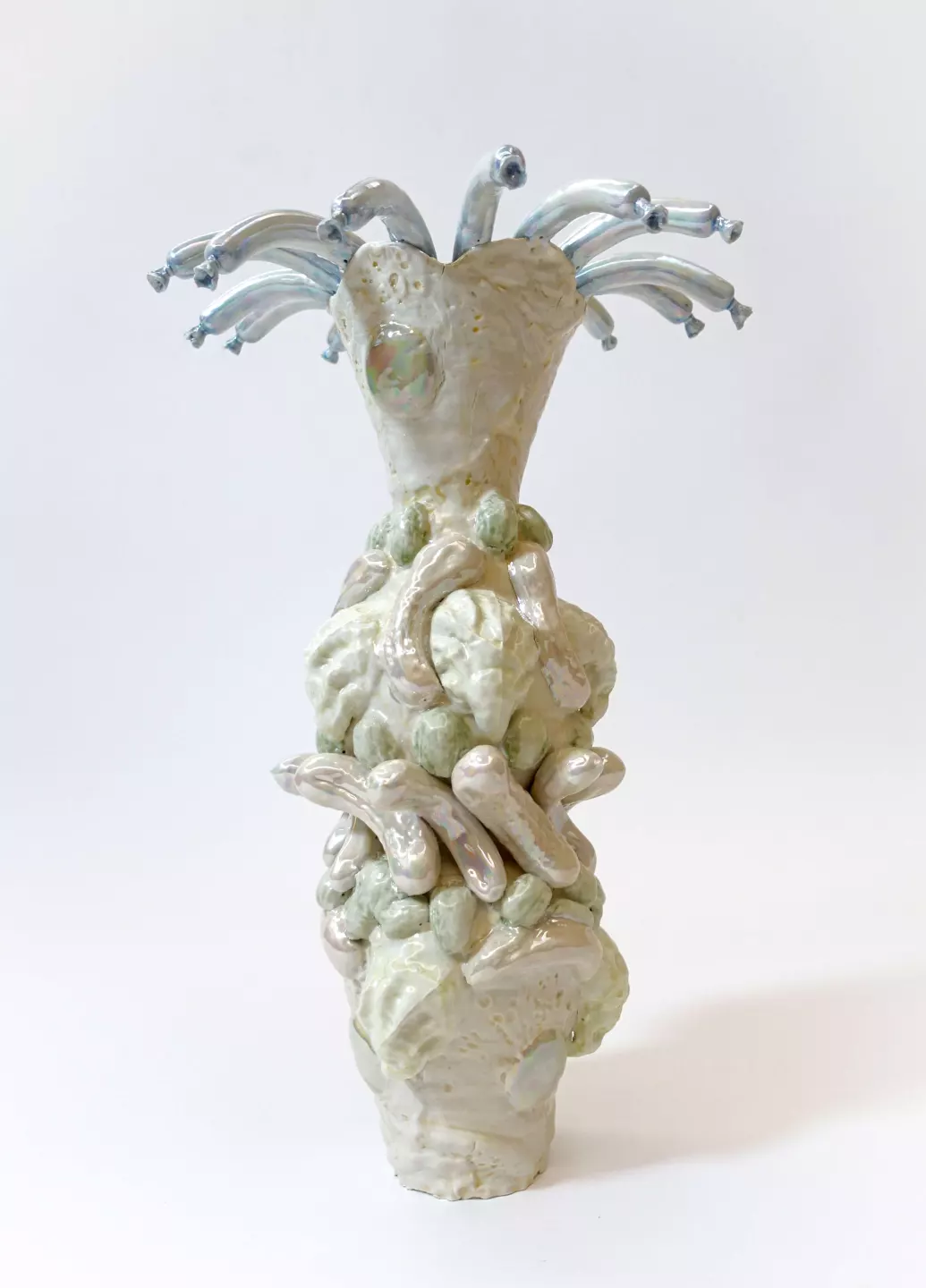 Saussage, 2021, porcelain, glaze, lustre, 44 x 26 x 26 cm