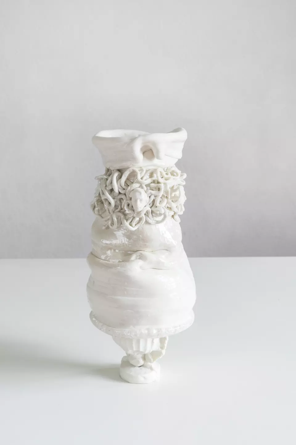 Medusa 3, 2020, porcelain, glaze, glass, lustre, 35 x 14 x 14 cm