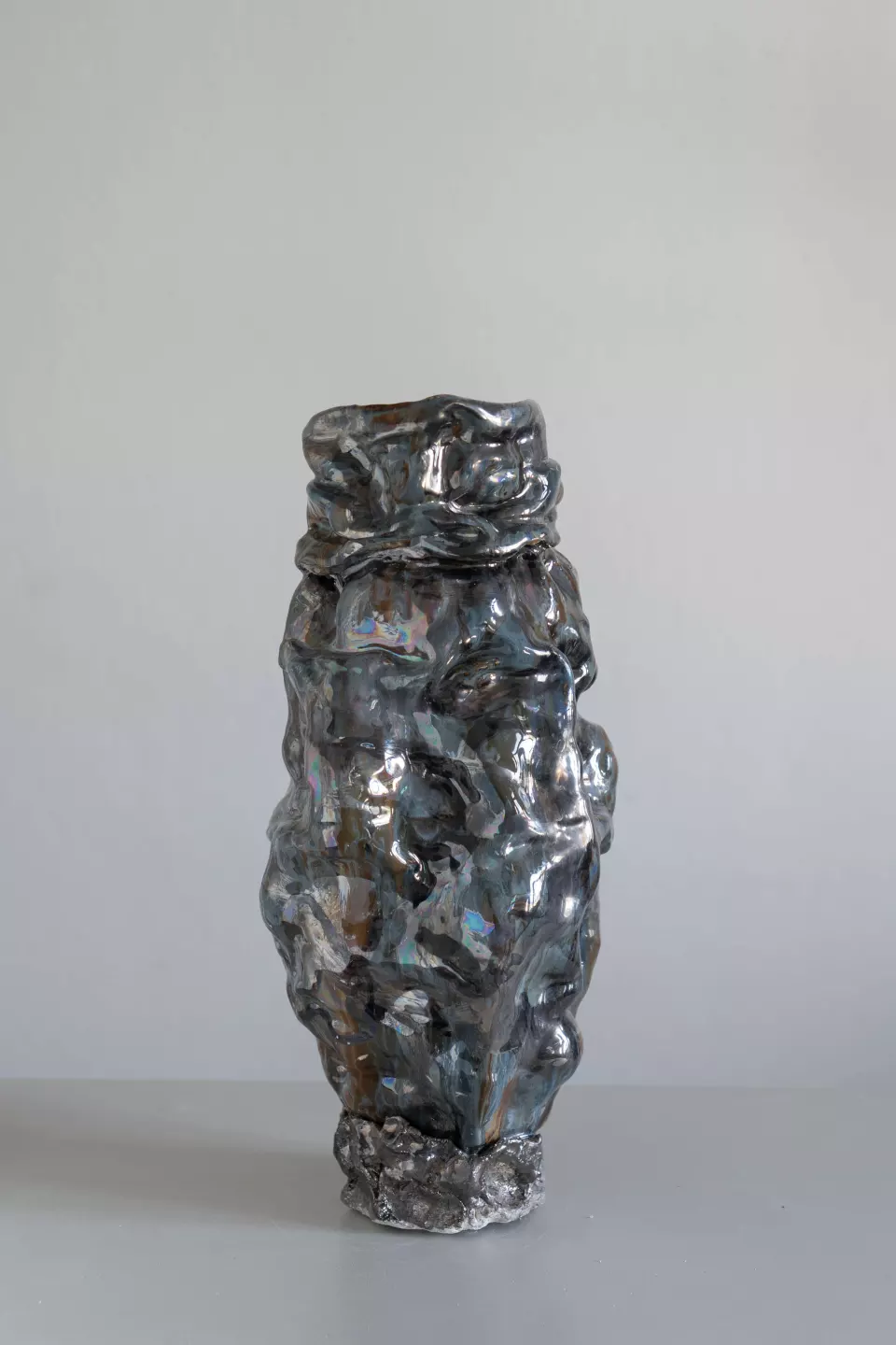 Cloudy 34, 2022, porcelain, glaze, 40 x 18 x 18 cm
