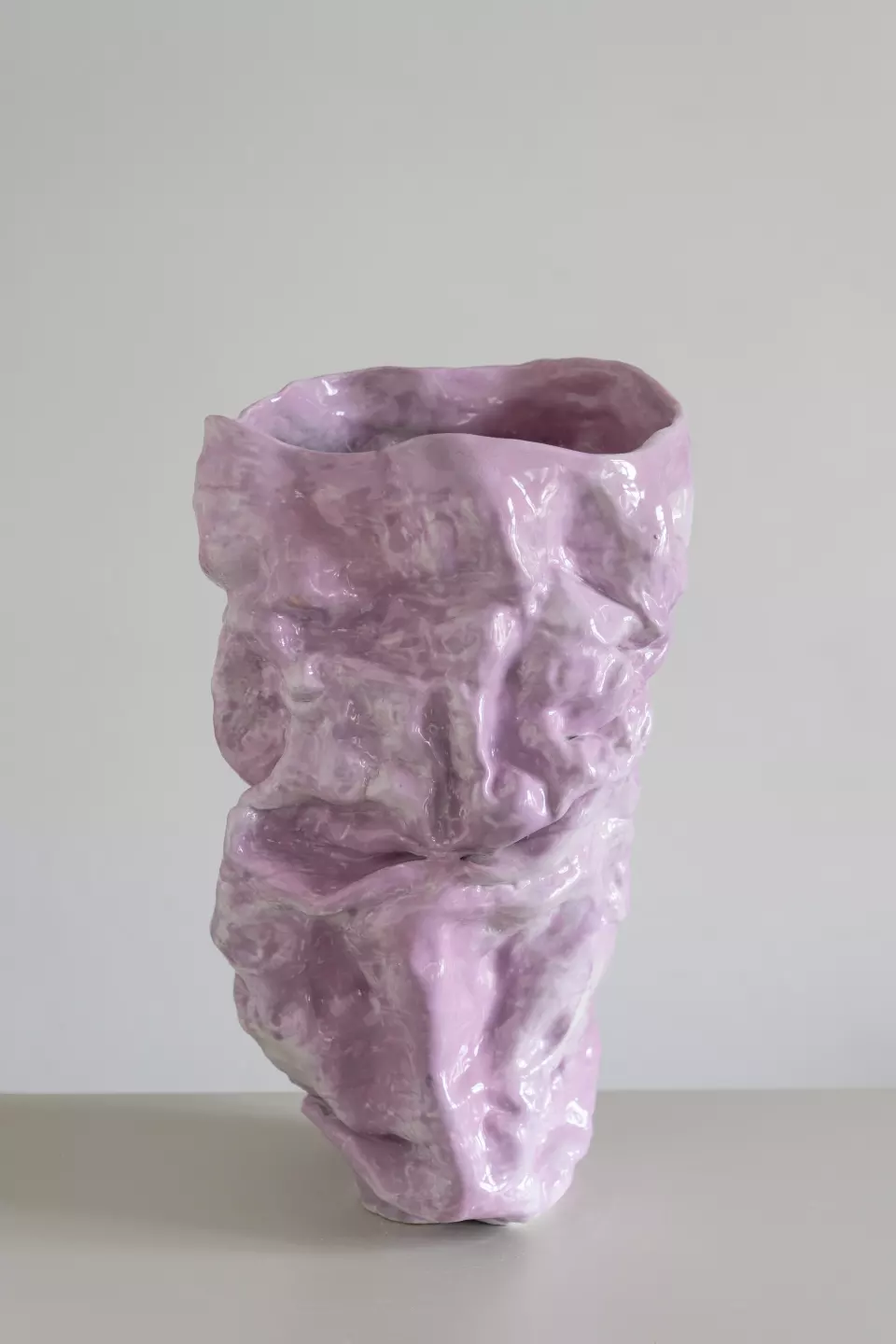 Cloudy 32, 2022, porcelain, glaze, 48 x 28 x 23 cm